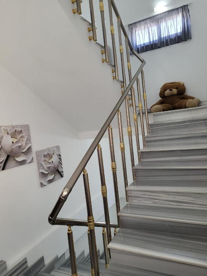 Italian Style Apartment Durrës 外观 照片